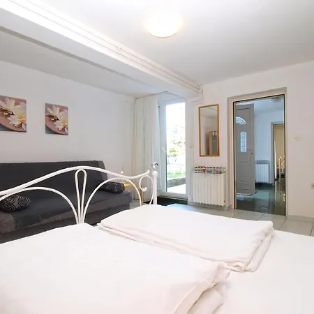 Fuer 6 Personen Ca 60 Qm In Pjescana Uvala, Istrien Istrische Riviera Apartment *