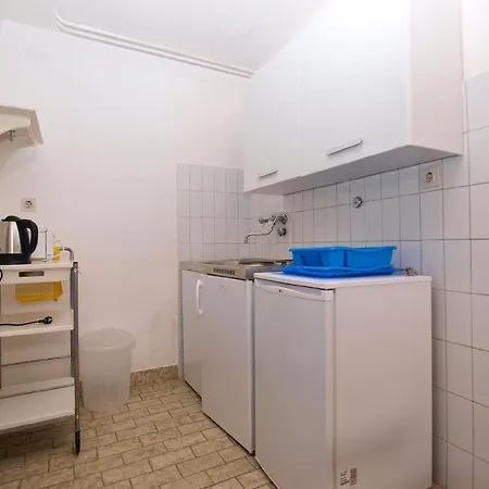 Apartment Fuer 6 Personen Ca 60 Qm In Pjescana Uvala, Istrien Istrische Riviera